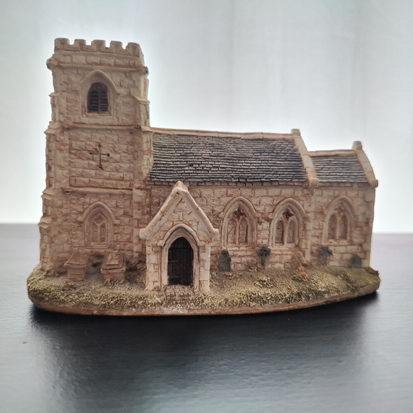 1985 - 88 | Lilliput Lane miniature | St. Mary's Cumbria Church | made in 🇬🇧 - Picture 2 of 15